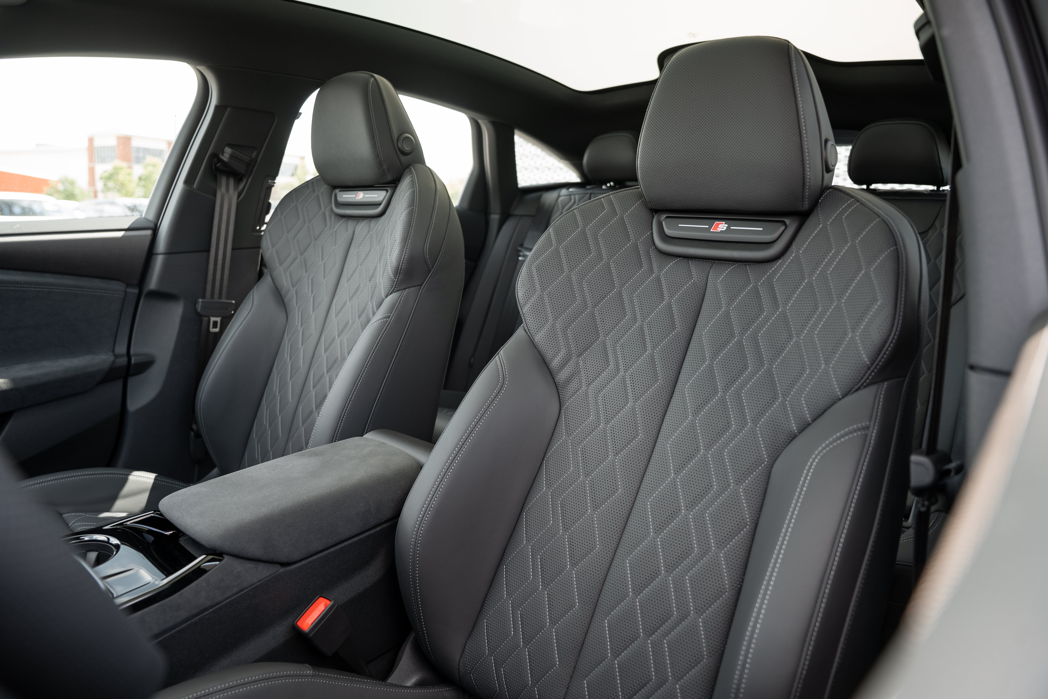 New 2027 Audi S6 e-tron Prestige AWD/4WD image 23