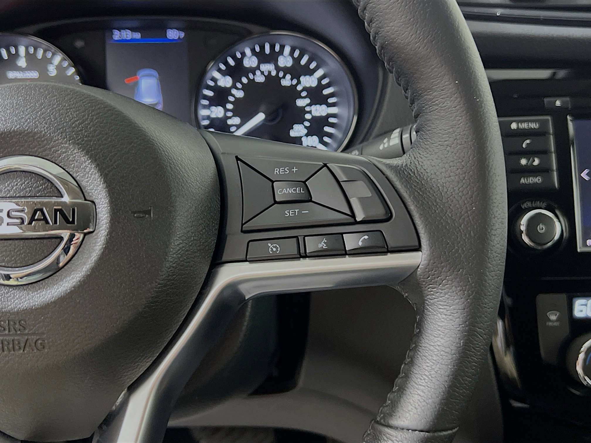 Used 2019 Nissan Rogue SV image 19