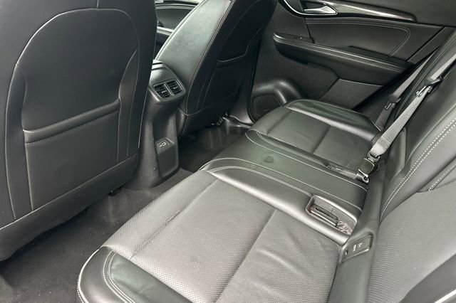 Used 2023 Buick Envision Essence image 13