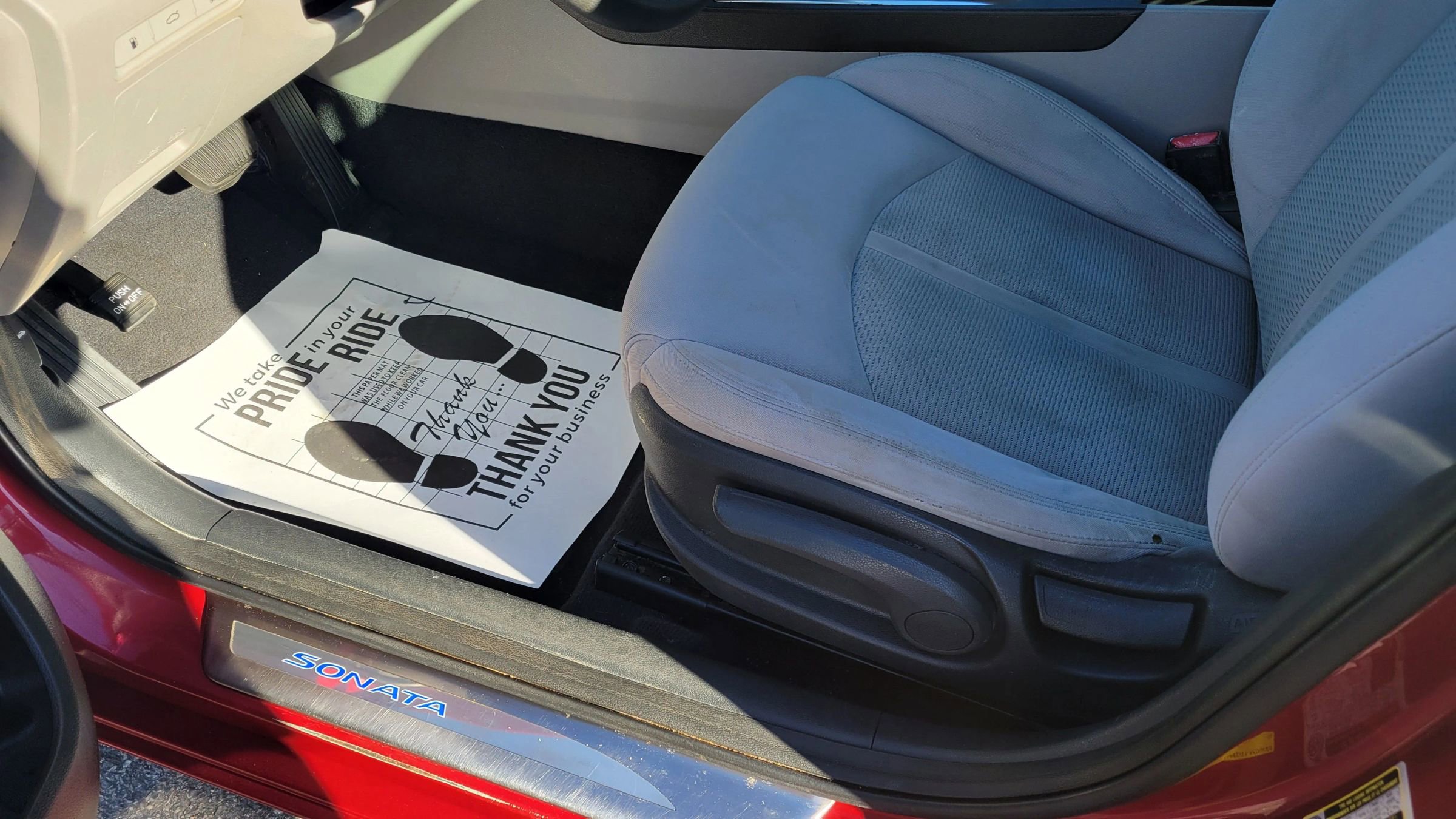 Used 2015 Hyundai Sonata SE w/ Cargo Package image 16