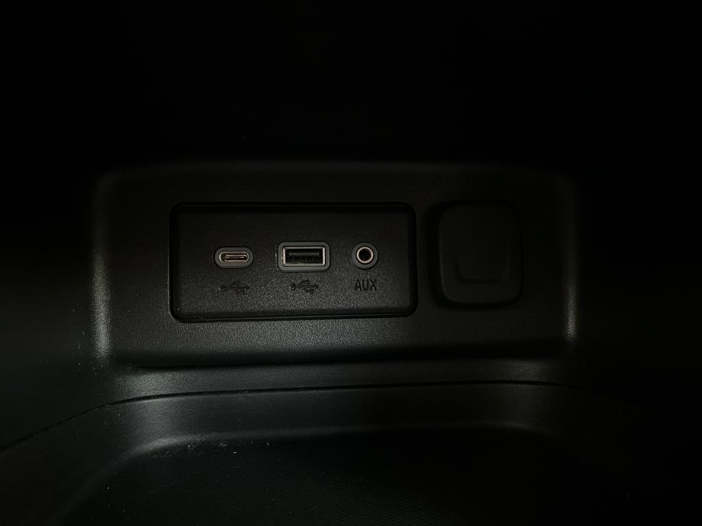 Used 2020 Chevrolet Equinox LS w/ LS Convenience Package FWD image 25