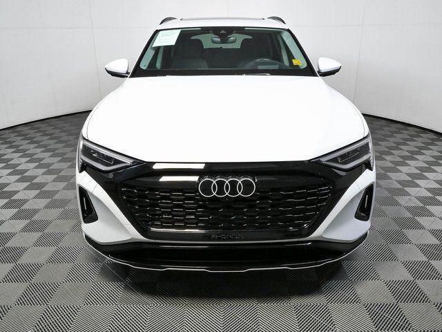 Used 2024 Audi Q8 e-tron Premium Plus AWD/4WD image 37