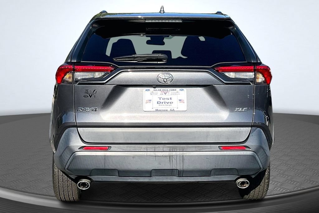 Used 2020 Toyota RAV4 XLE Premium FWD image 6