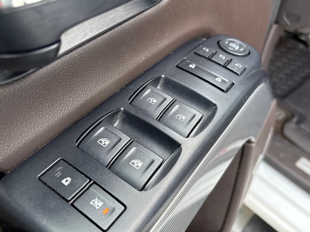 Used 2018 Chevrolet Silverado 1500 LTZ Z71 w/ LTZ Plus Package AWD/4WD image 15