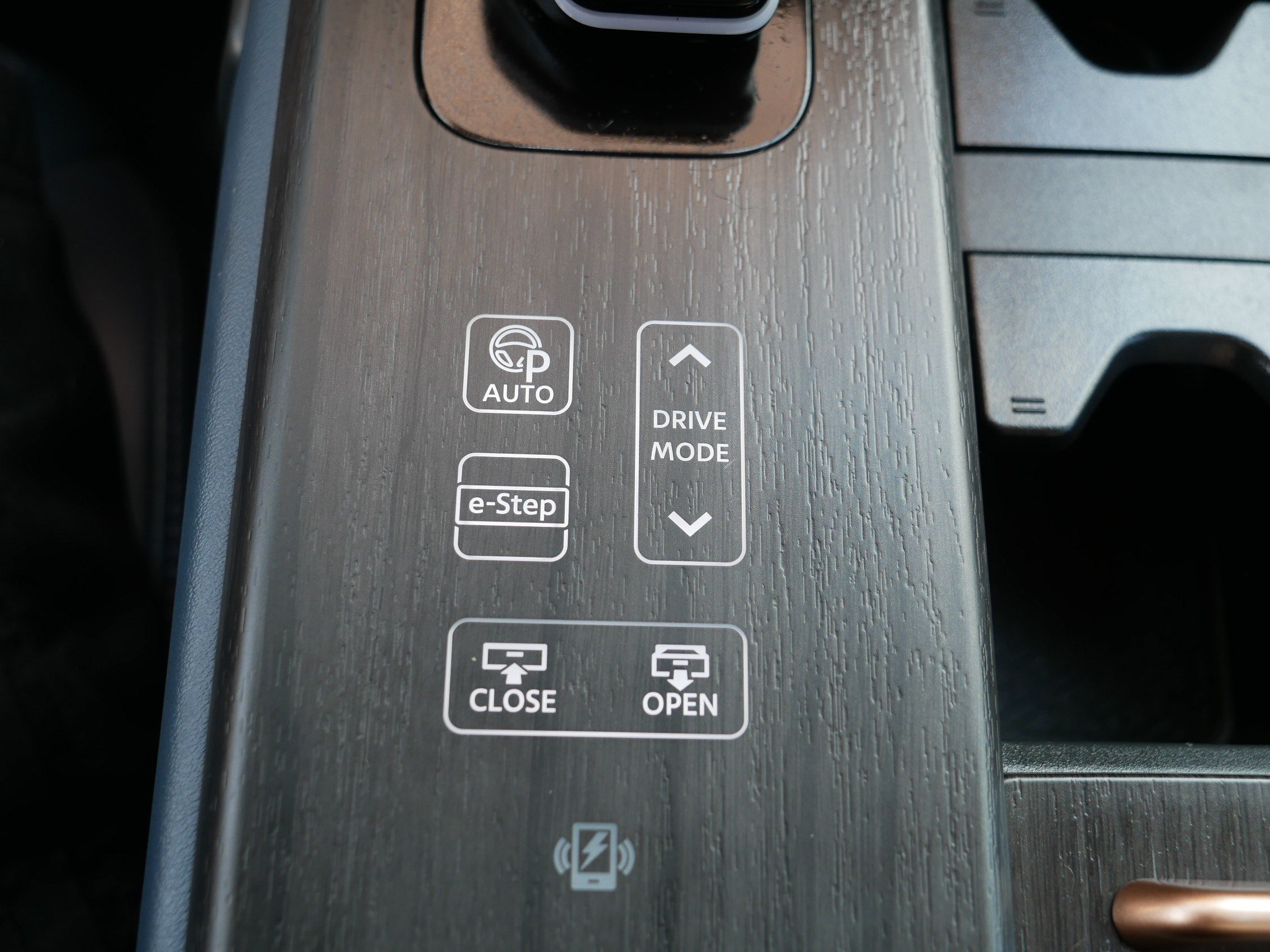 Certified 2023 Nissan Ariya AWD/4WD image 31