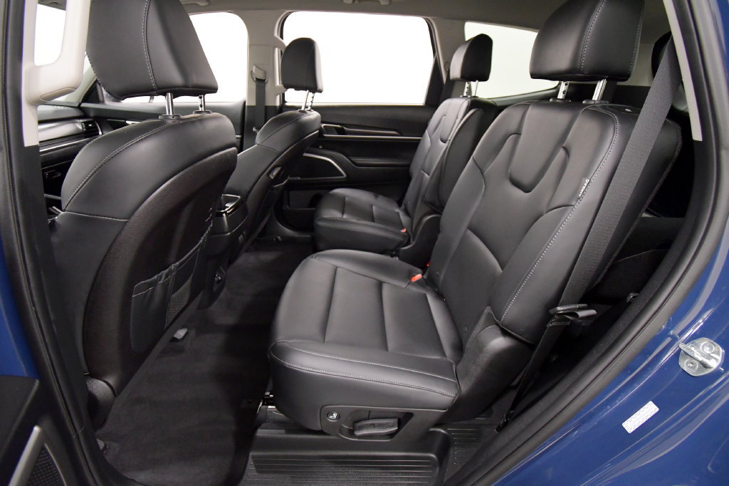 Certified 2024 Kia Telluride S w/ S Sunroof Package AWD/4WD image 15