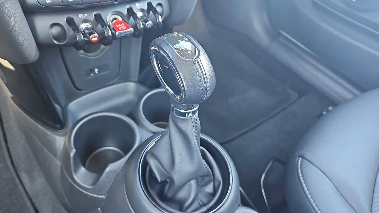 Used 2019 MINI Cooper 2-Door Hardtop image 22