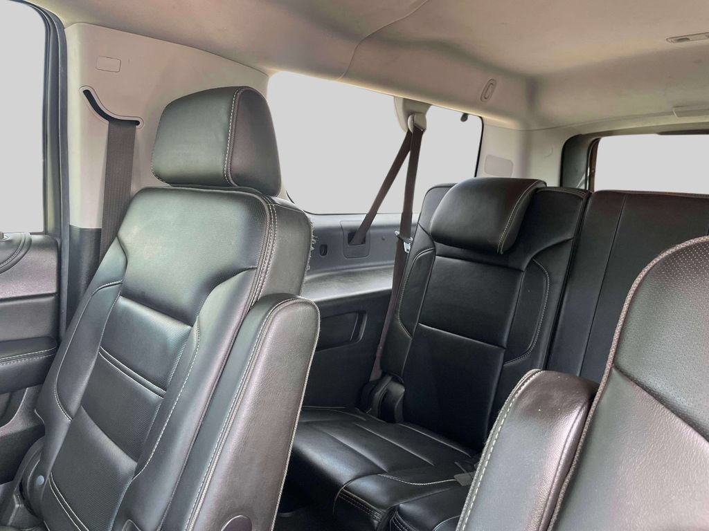Used 2019 GMC Yukon XL Denali w/ Open Road Package AWD/4WD image 15
