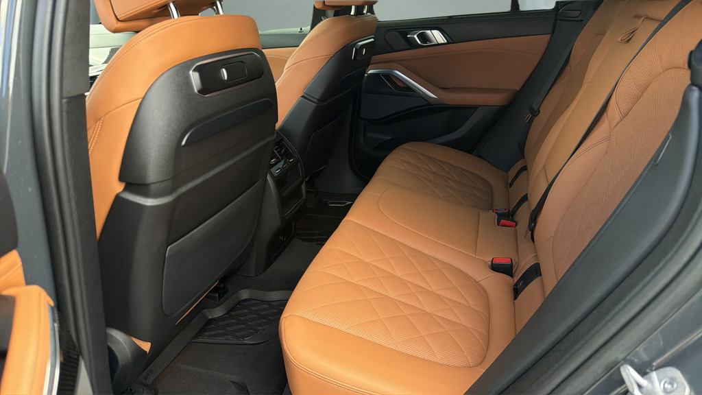 Used 2025 BMW X6 M60i w/ Executive Package AWD/4WD image 19