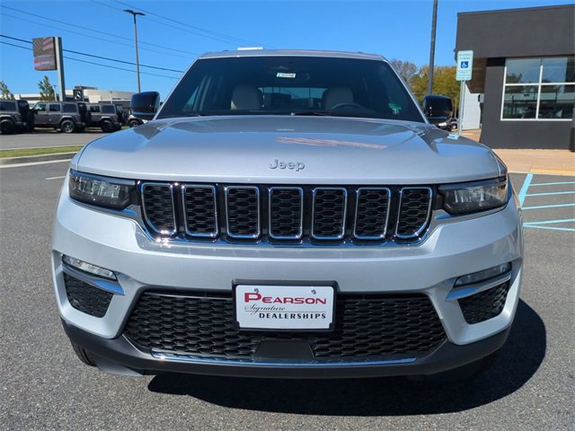 New 2025 Jeep Grand Cherokee Limited w/ Trailer Tow Package image 9