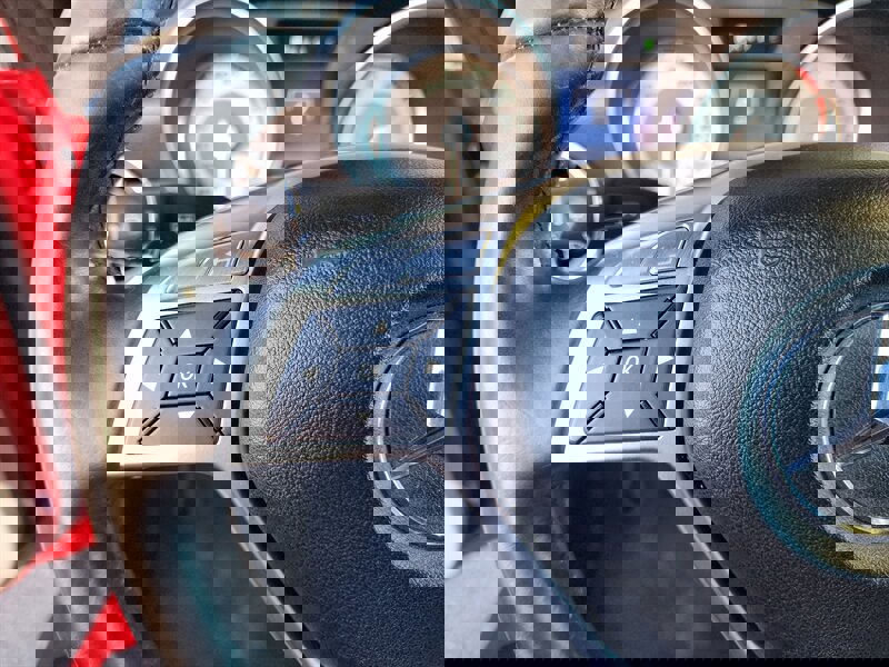 Used 2015 Mercedes-Benz SLK 250 w/ Premium Package image 43