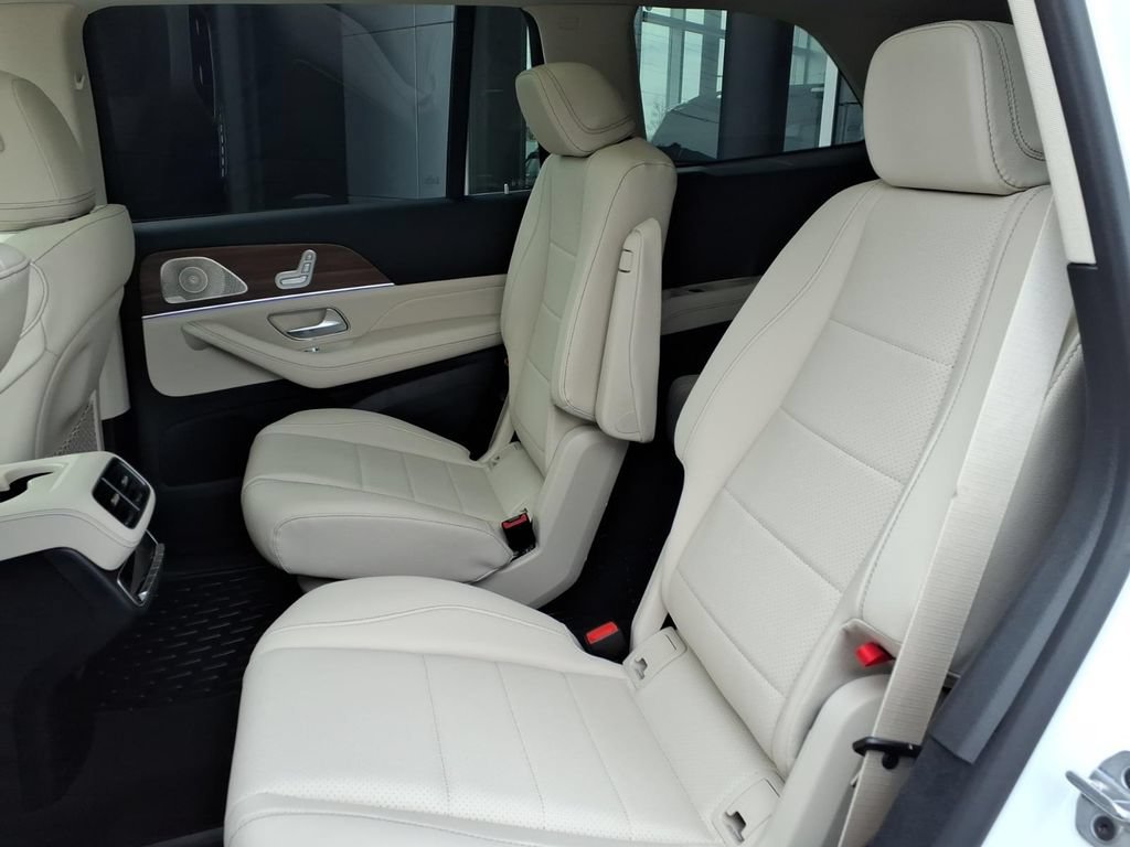 New 2026 Mercedes-Benz GLS 450 4MATIC image 26