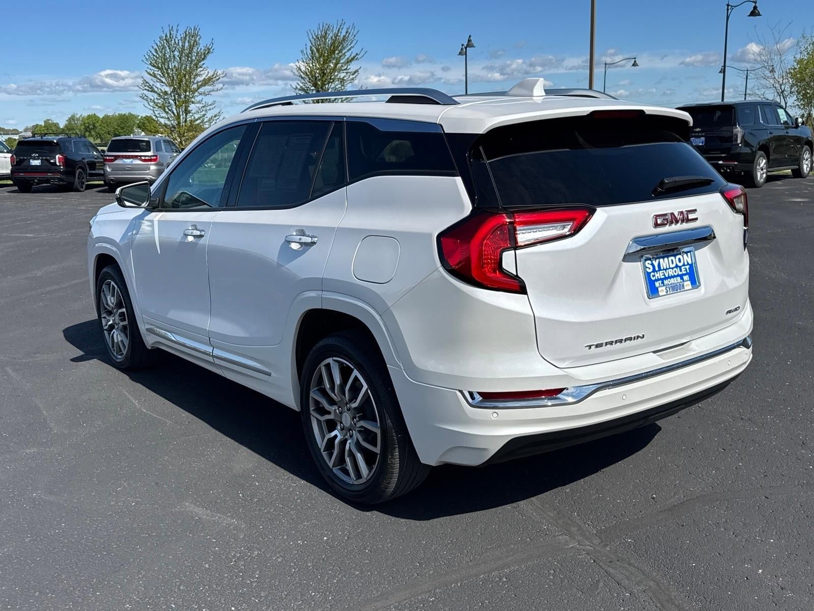 Certified 2023 GMC Terrain Denali w/ Denali Premium Package AWD/4WD image 3