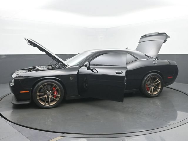 Used 2020 Dodge Challenger SRT Hellcat w/ Plus Package RWD image 56