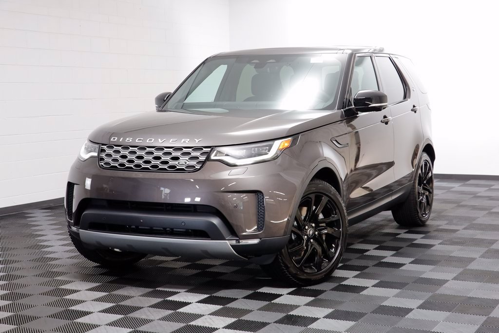 New 2025 Land Rover Discovery S AWD/4WD image 1