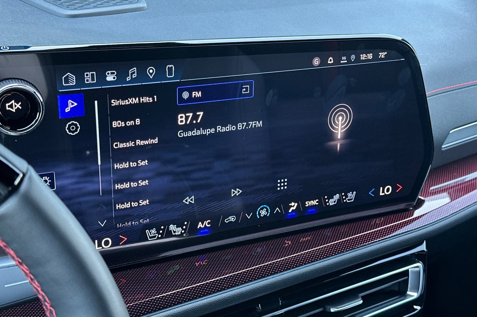 New 2026 Chevrolet Traverse RS image 19