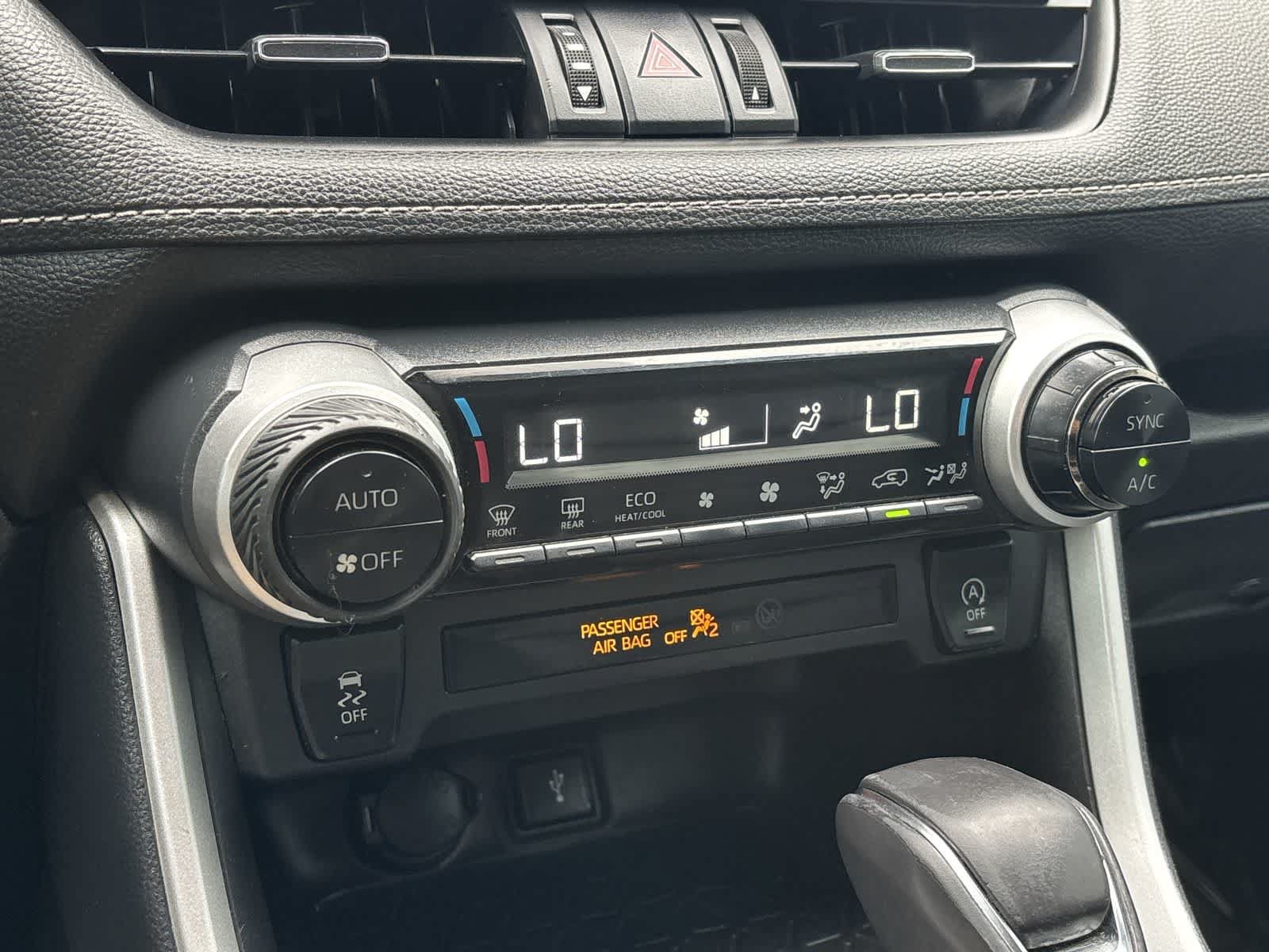 Used 2022 Toyota RAV4 XLE Premium FWD image 20