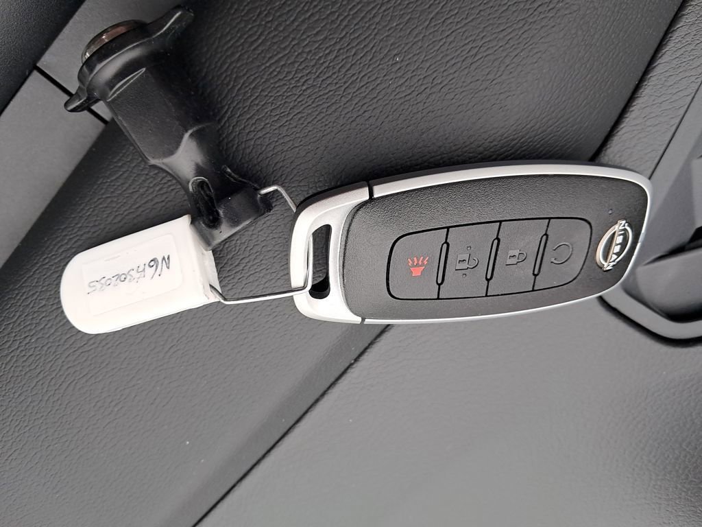 New 2026 Nissan Kicks SR w/ Cold Weather Package image 50