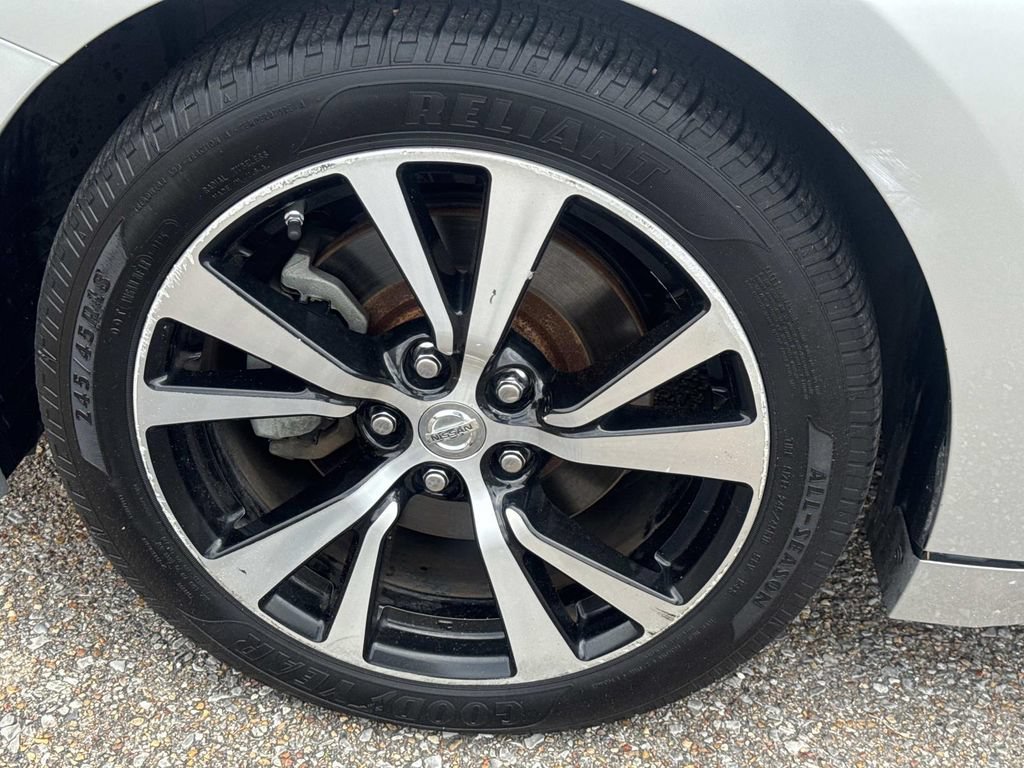 Used 2018 Nissan Maxima 3.5 SV FWD image 5