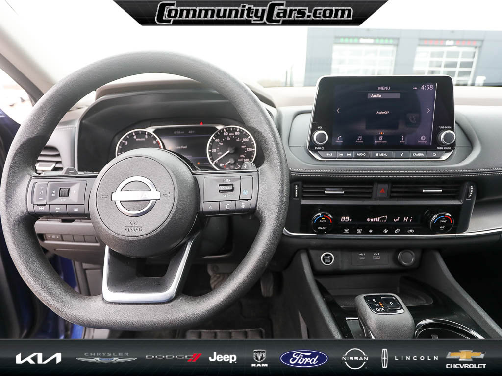 Used 2023 Nissan Rogue SV image 13