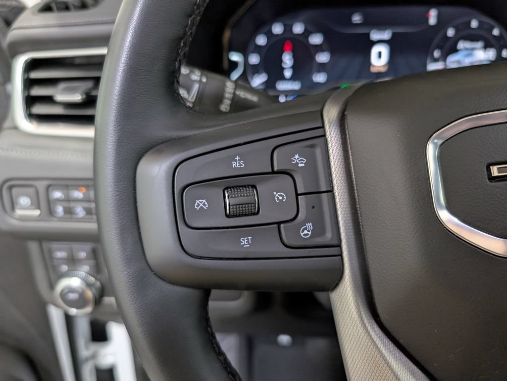 Used 2024 GMC Yukon XL Denali AWD/4WD image 21