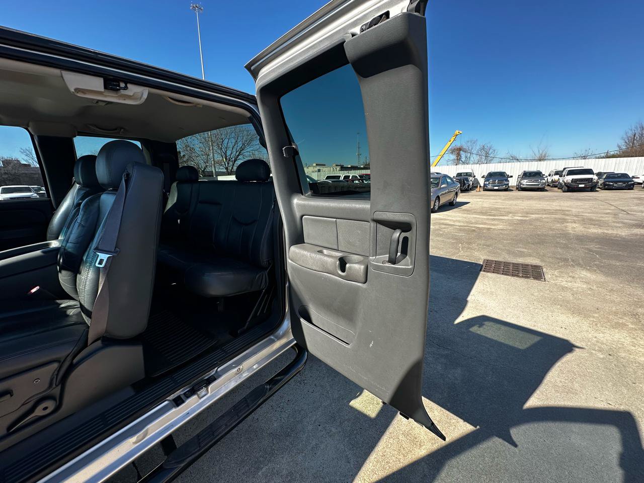 Used 2004 GMC Sierra 1500 SLE w/ Safe And Sound Package RWD image 19