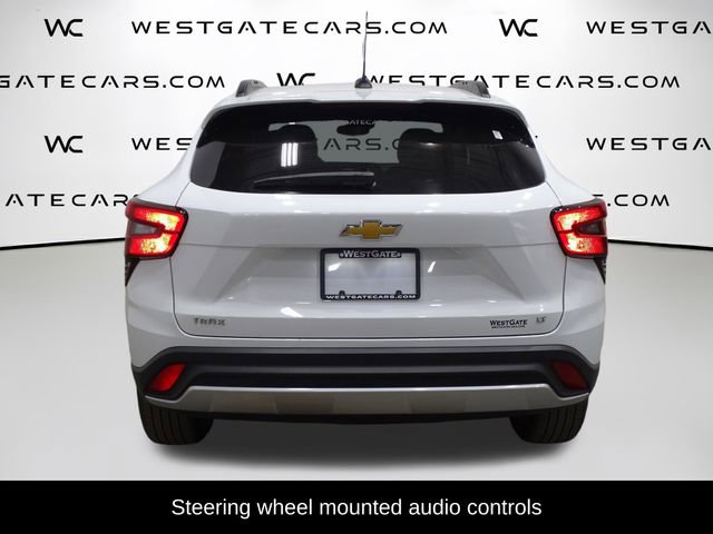 Used 2024 Chevrolet Trax LT FWD image 7