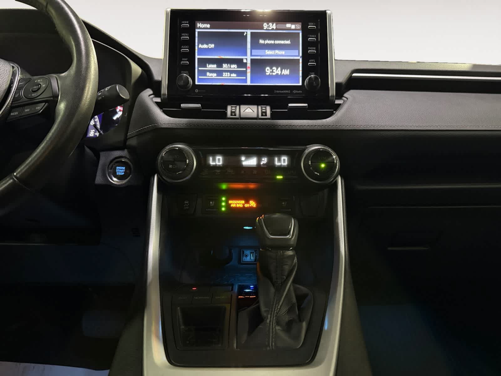 Used 2019 Toyota RAV4 Limited w/ Cold Weather Package FWD image 18