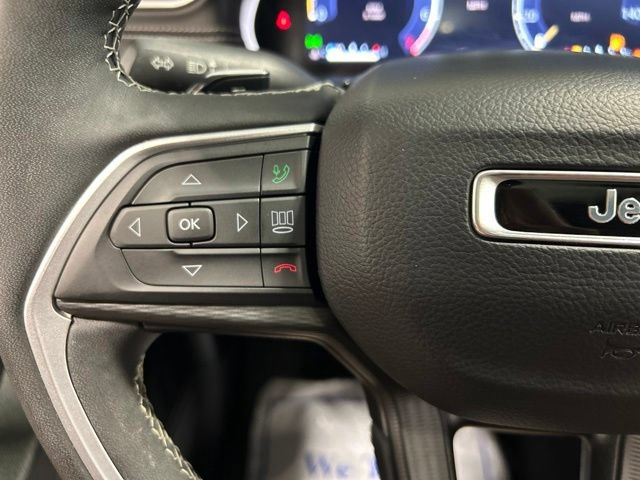 Used 2023 Jeep Grand Cherokee L Laredo AWD/4WD image 25