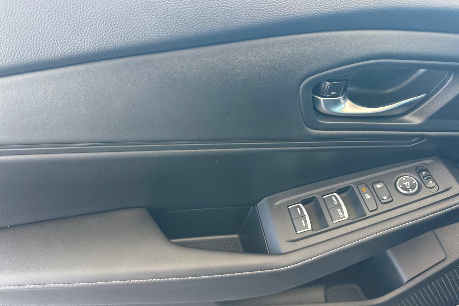 Used 2025 Honda Accord Sport image 11