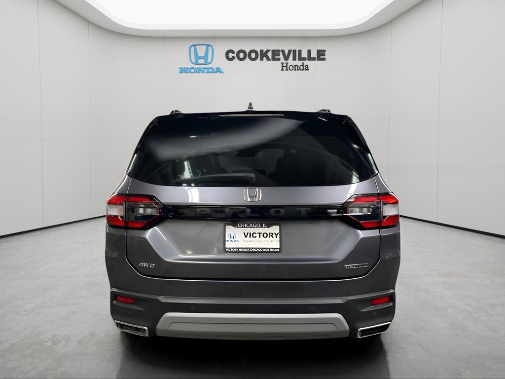 Used 2024 Honda Pilot Touring image 5