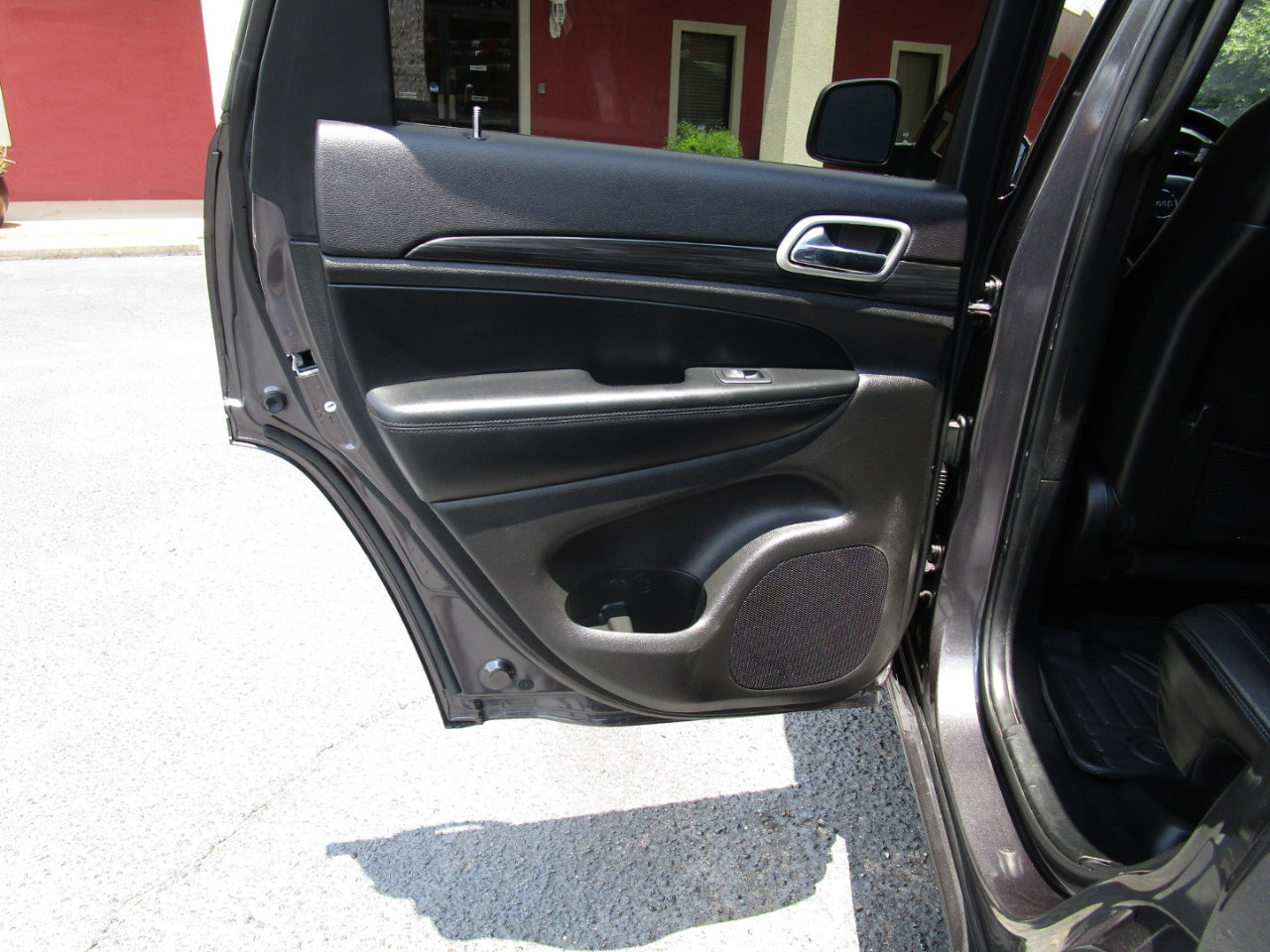 Used 2020 Jeep Grand Cherokee Altitude image 21