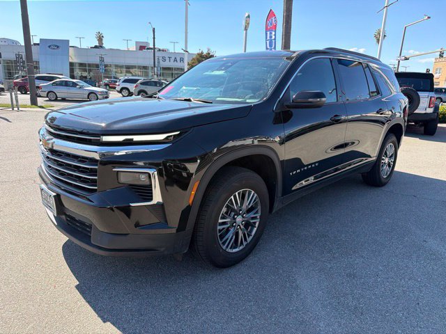 Used 2026 Chevrolet Traverse LT FWD image 3