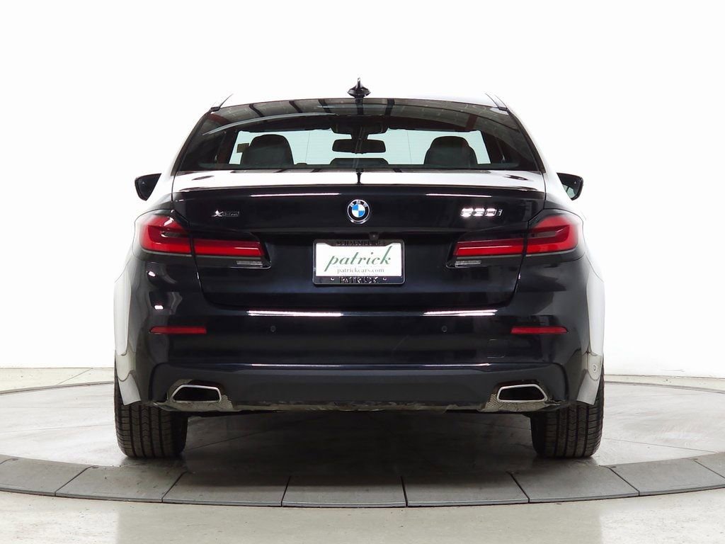 Used 2023 BMW 530i xDrive w/ Premium Package image 7