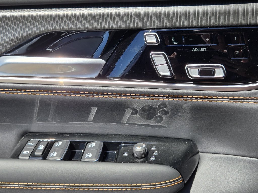 New 2026 Jeep Grand Wagoneer L Summit AWD/4WD image 17