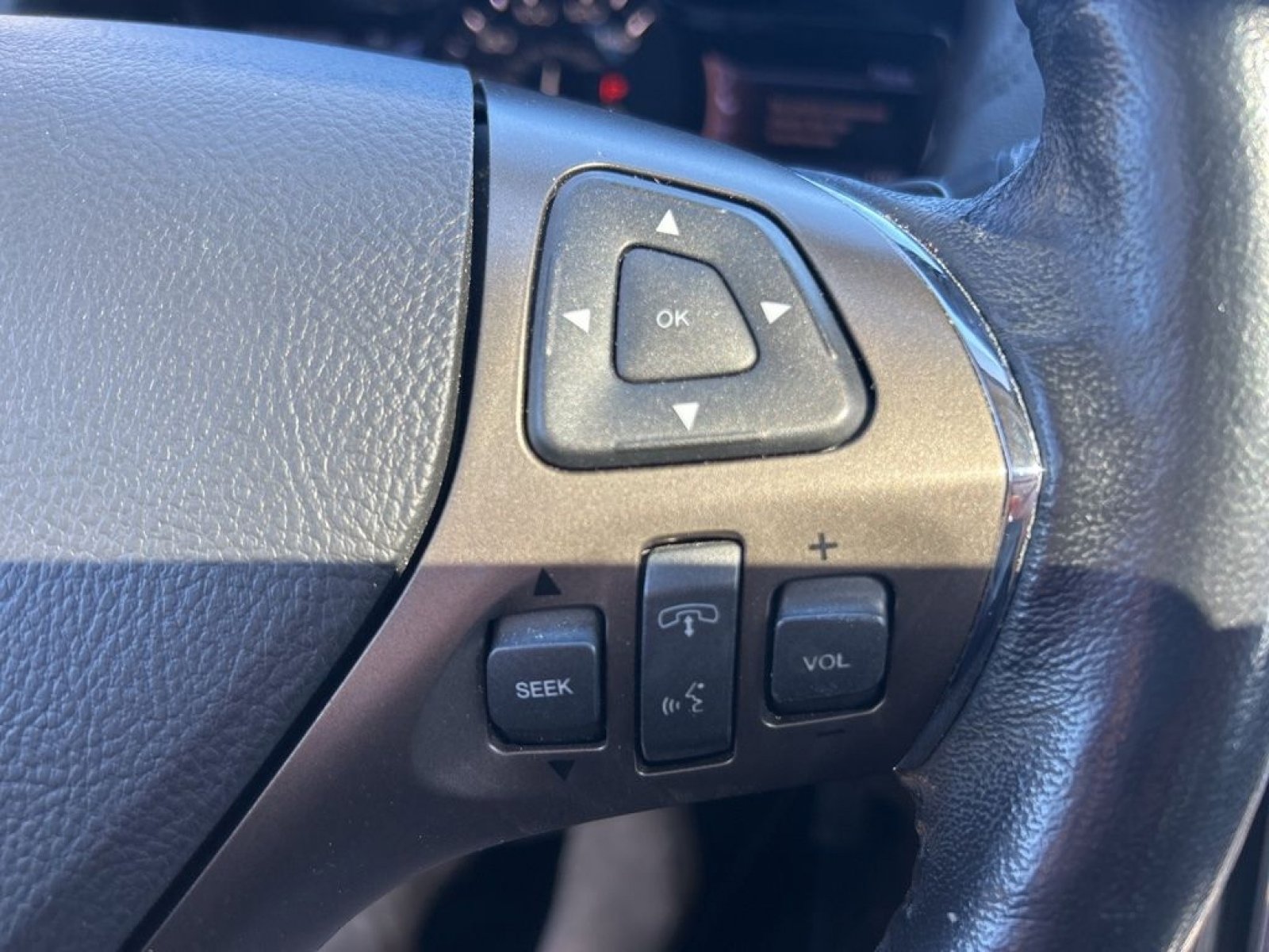 Used 2013 Lincoln MKX FWD image 16