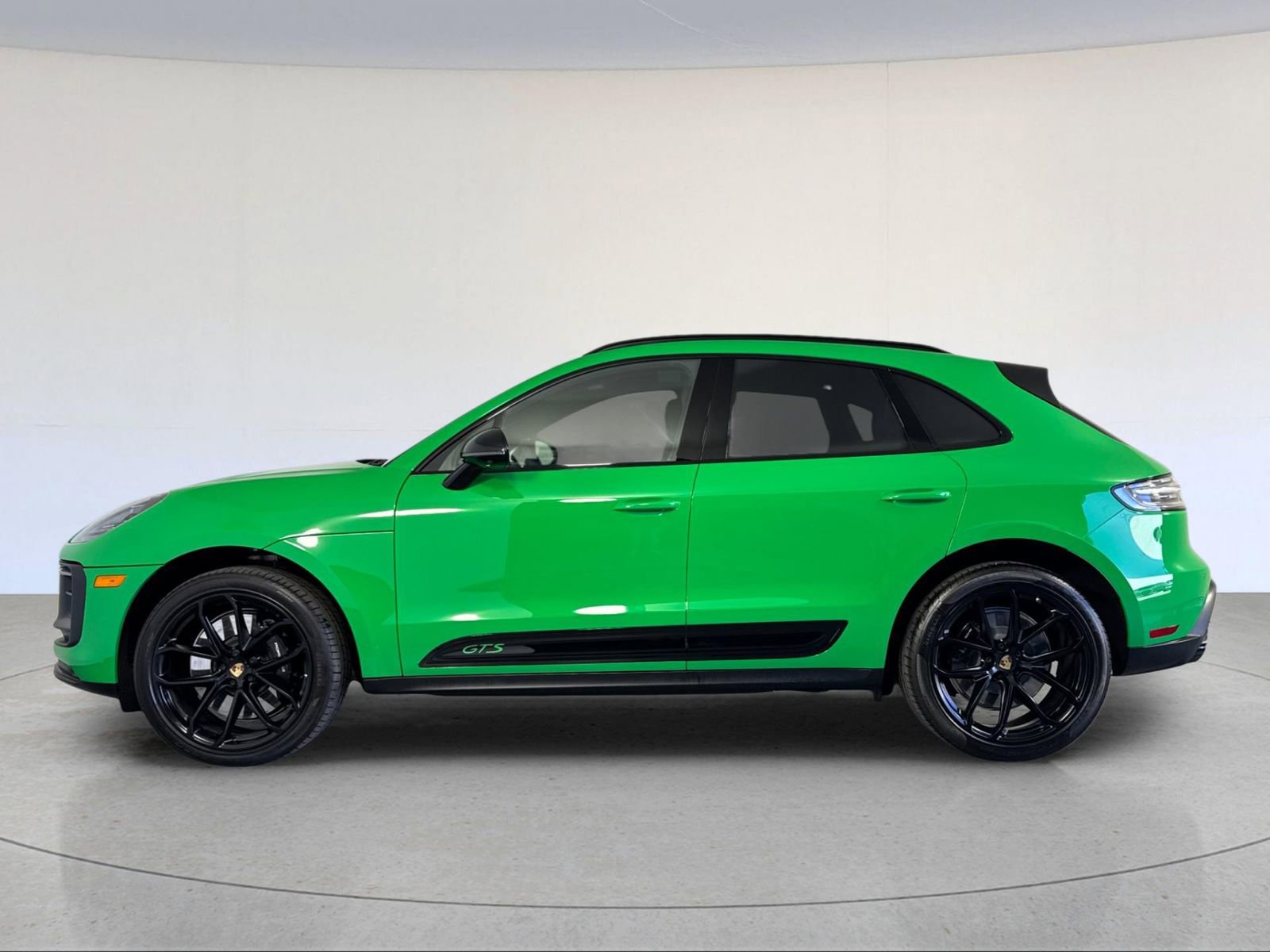 Certified 2023 Porsche Macan GTS w/ GTS Sport Package AWD/4WD image 2