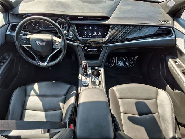 Used 2025 Cadillac XT6 Premium Luxury AWD/4WD image 19