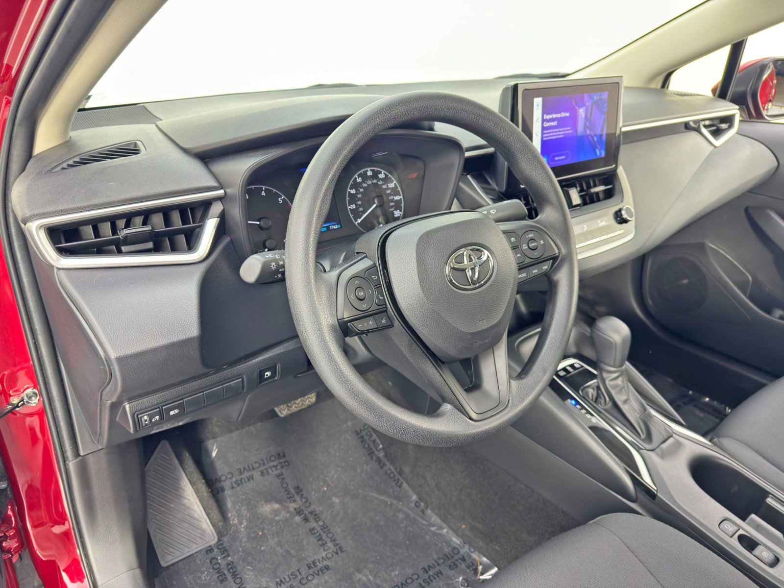 Used 2025 Toyota Corolla LE image 12
