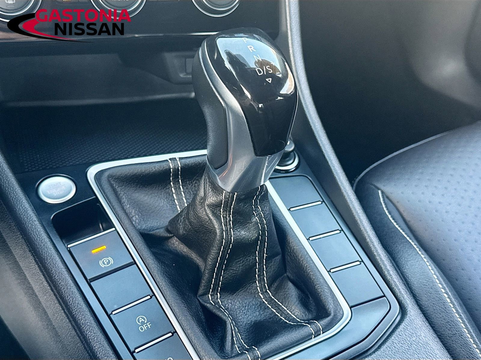 Used 2024 Volkswagen Jetta SE image 21