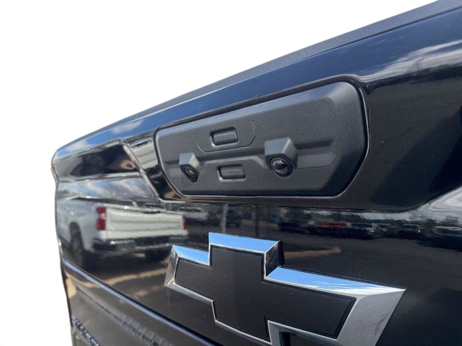 New 2026 Chevrolet Silverado 2500 ZR2 w/ LPO, Dark Essentials Package AWD/4WD image 11