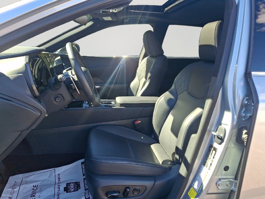 Used 2023 Lexus RX 350 Premium w/ Accessory Package AWD/4WD image 14