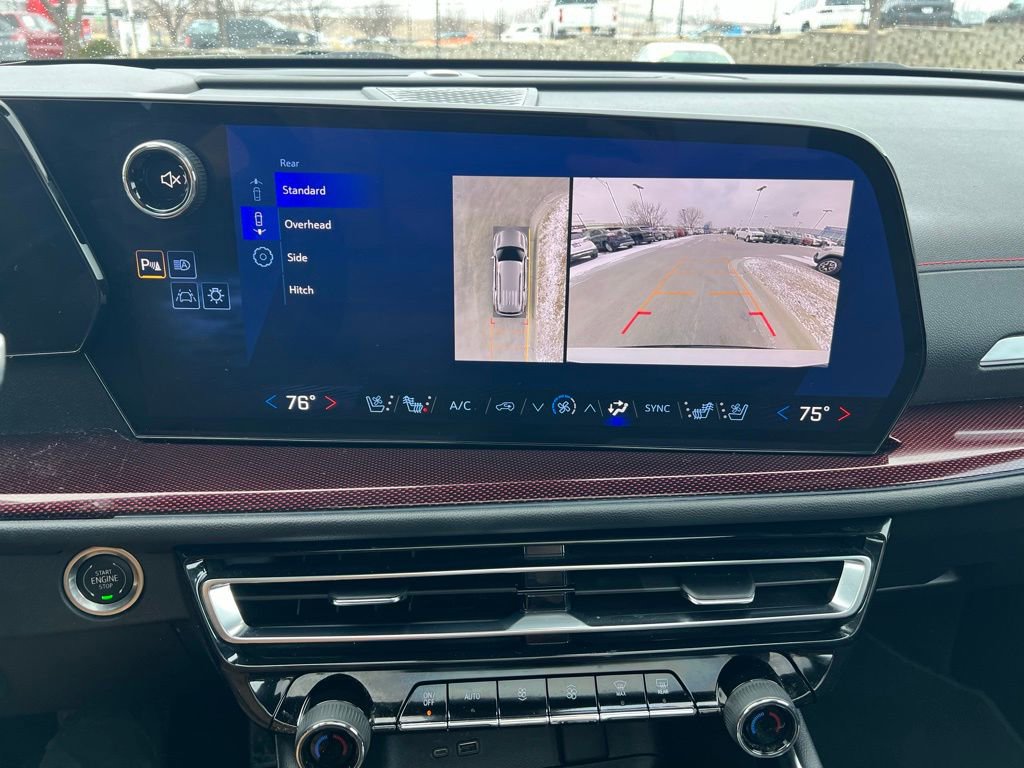 Used 2024 Chevrolet Traverse RS image 39