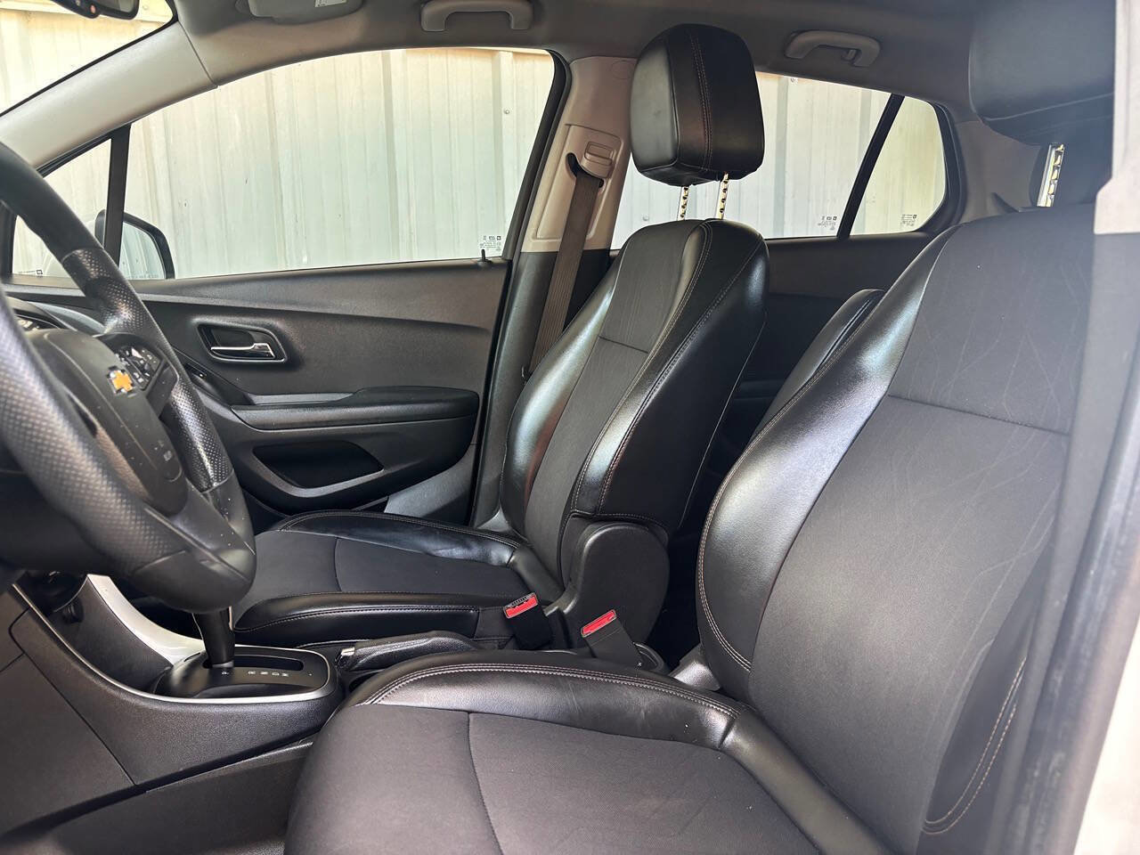 Used 2021 Chevrolet Trax LT image 10