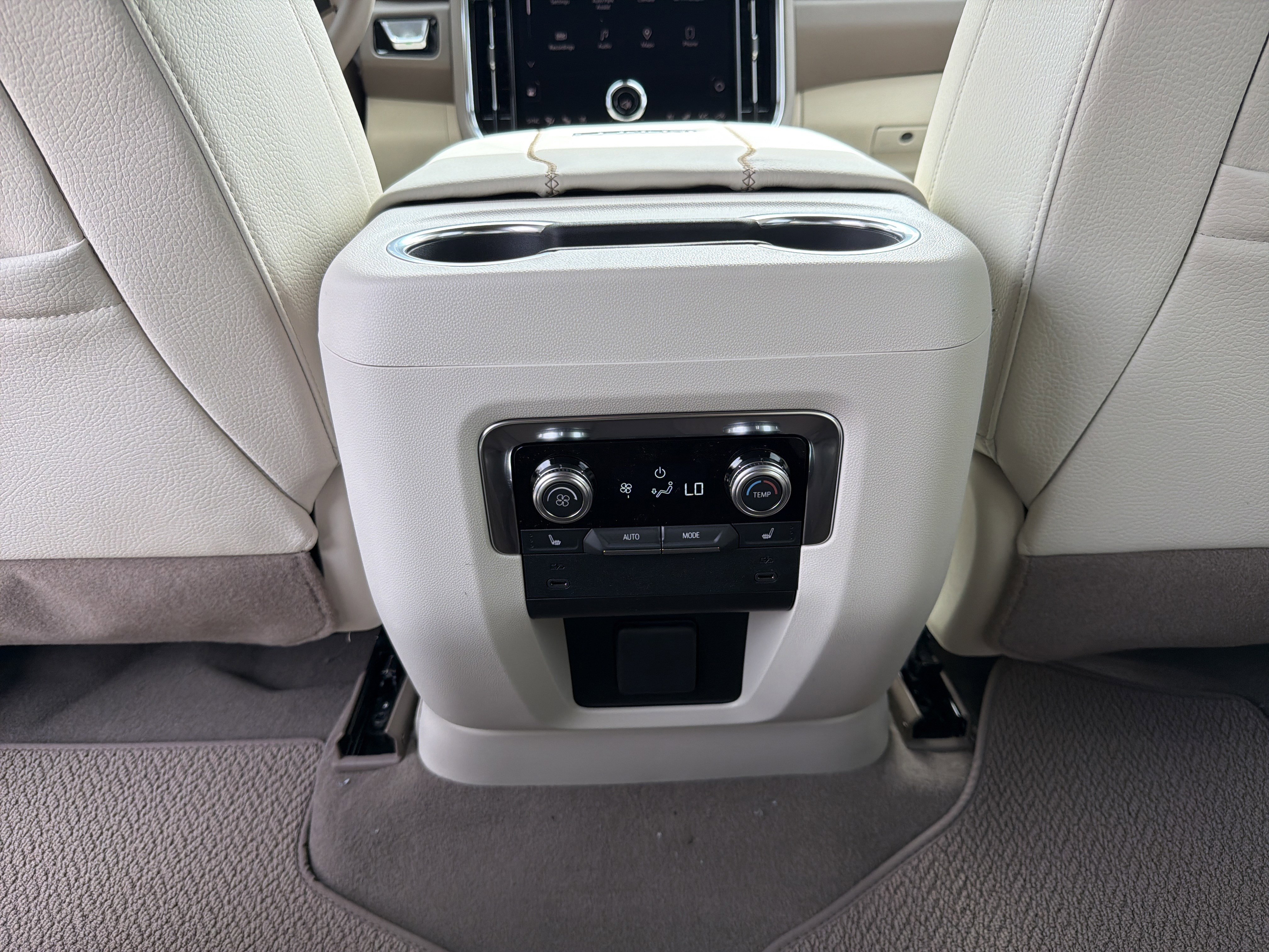 New 2026 GMC Yukon XL Denali image 27