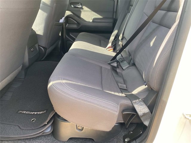 Used 2023 Nissan Frontier SV w/ Midnight Edition Package image 16