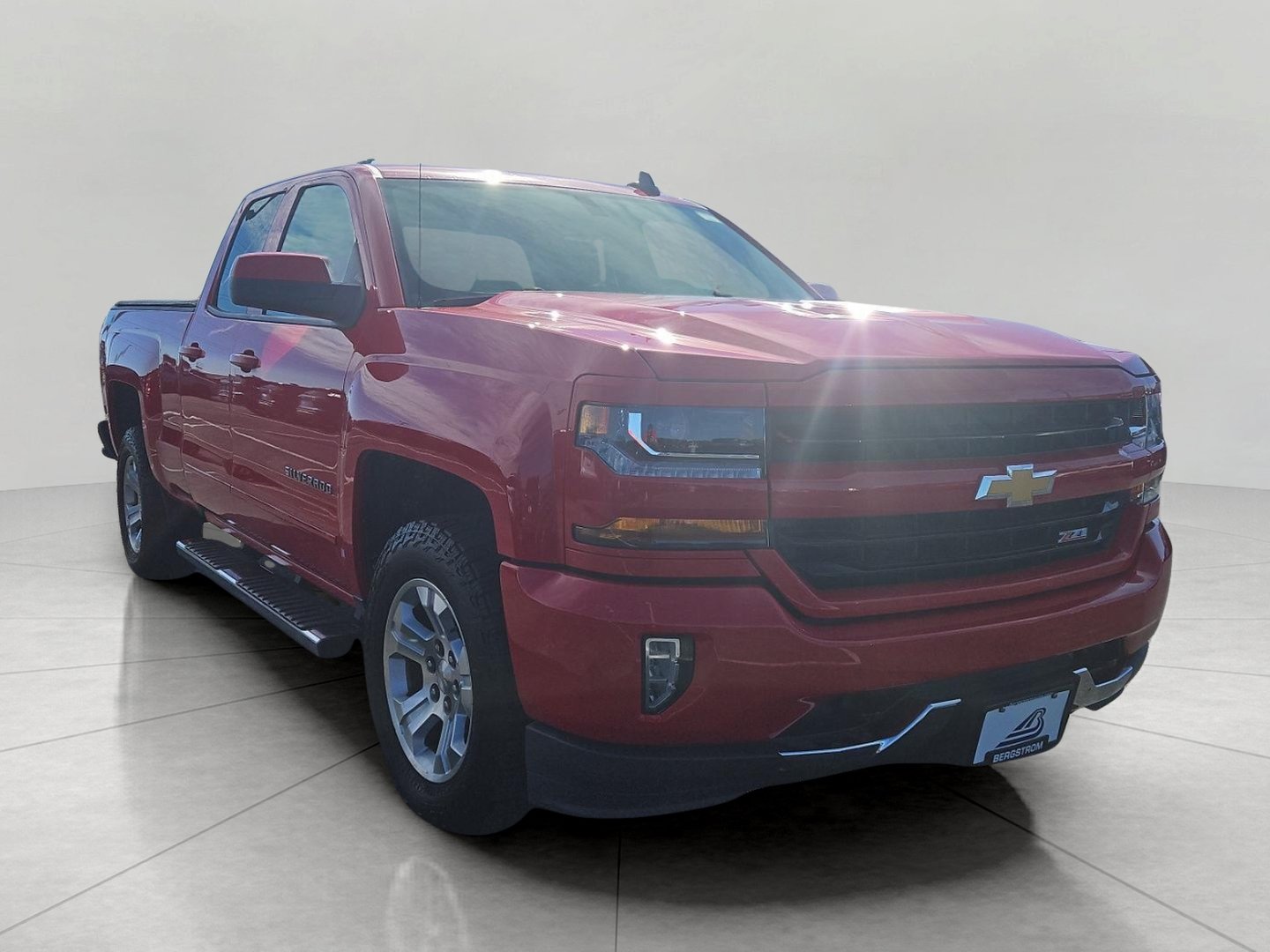 Used 2018 Chevrolet Silverado 1500 LT w/ All Star Edition AWD/4WD image 1