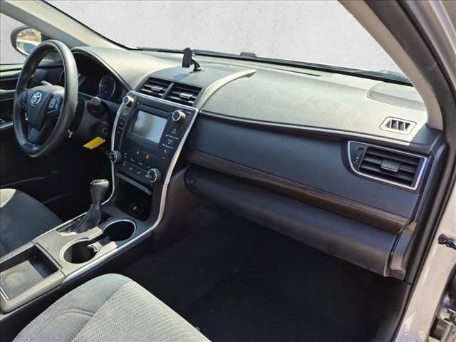 Used 2016 Toyota Camry LE FWD image 12