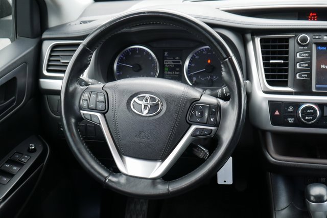 Used 2018 Toyota Highlander Plus image 15