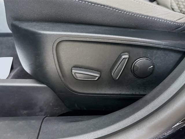 Used 2020 Ford Escape SE image 21